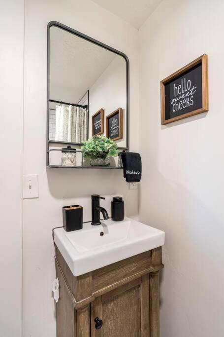 Lady Madonna Sage Flat Apartment ซอลต์เลคซิตี้ ภายนอก รูปภาพ